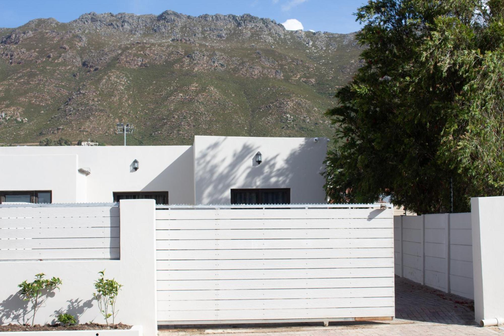 Annebella's Gordonʼs Bay